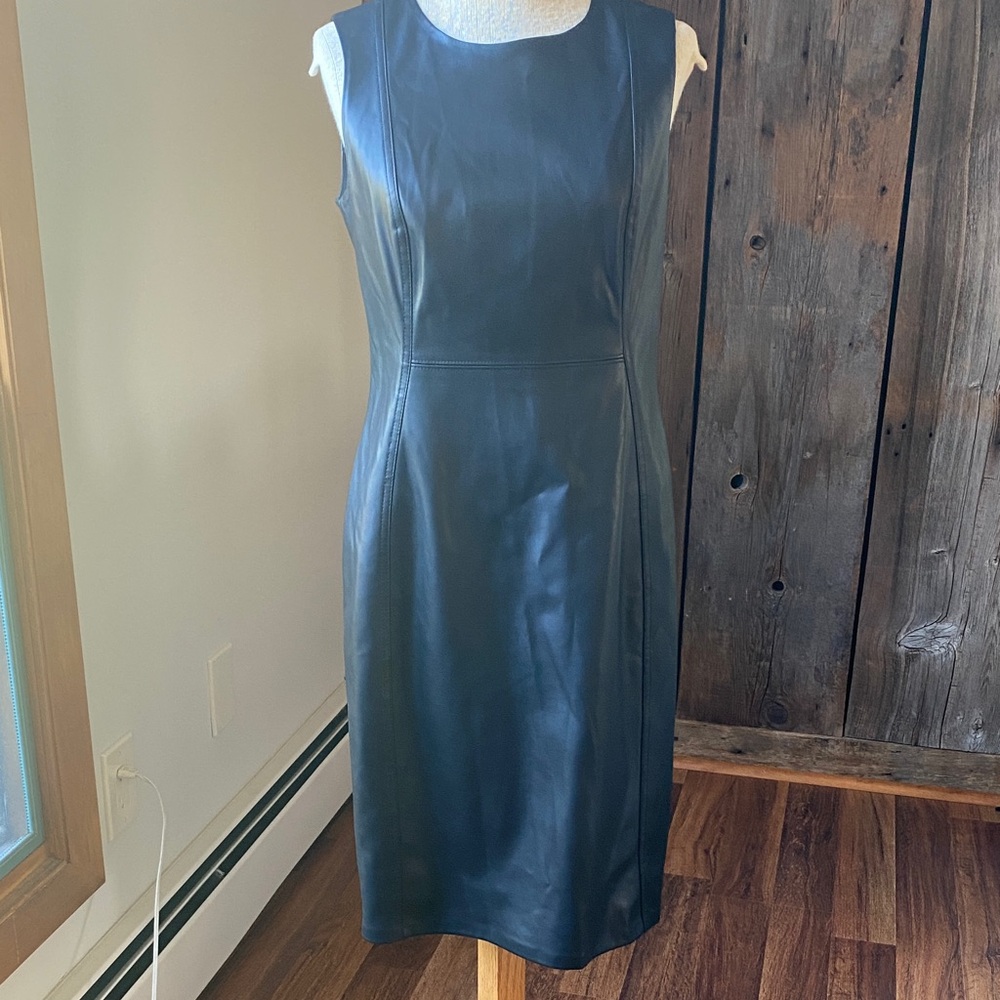 Calvin Klein faux leather sleeveless Black dress Sz 6 with lining, scoop neck